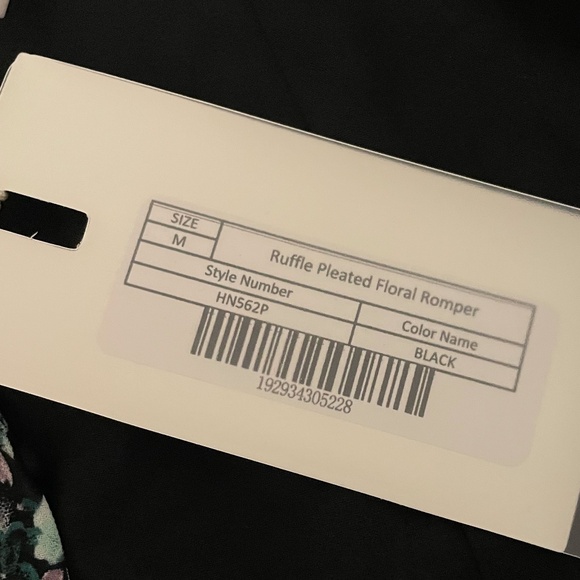 NWT Endless Rose Ruffle Pleated Floral Romper Long Sleeve Sash Belt Size M - Picture 5 of 10